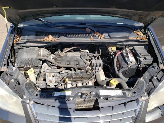 Photo 11 VIN: 2A4RR2D13AR365611 - CHRYSLER TOWN & COU 