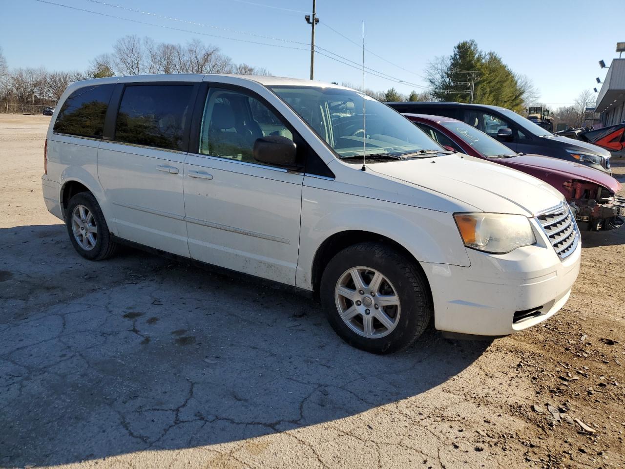 Photo 3 VIN: 2A4RR2D13AR464137 - CHRYSLER TOWN & COUNTRY 