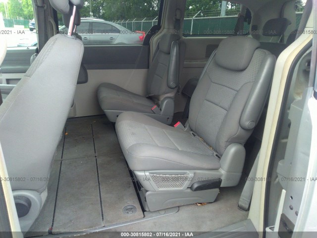 Photo 7 VIN: 2A4RR2D15AR464026 - CHRYSLER TOWN & COUNTRY 