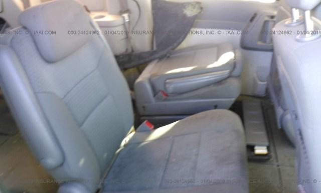 Photo 7 VIN: 2A4RR2D16AR448630 - CHRYSLER TOWN AND COUNTRY 