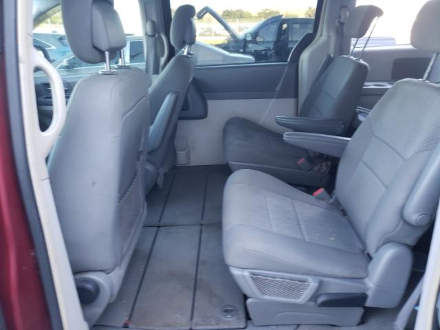 Photo 5 VIN: 2A4RR2D18AR334127 - CHRYSLER TOWN & COU 