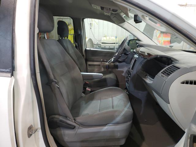 Photo 4 VIN: 2A4RR2D18AR456504 - CHRYSLER TOWN &AMP COU 