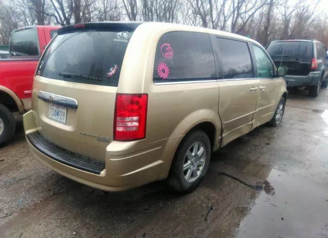 Photo 3 VIN: 2A4RR2D19AR334119 - CHRYSLER TOWN & COUNTRY 