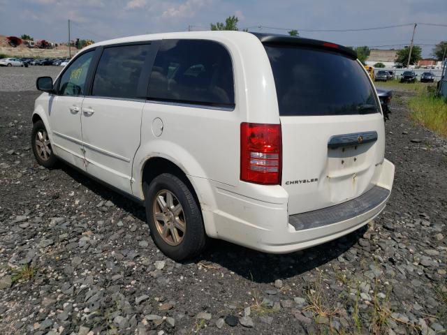 Photo 2 VIN: 2A4RR2D19AR422183 - CHRYSLER TOWN &AMP COU 