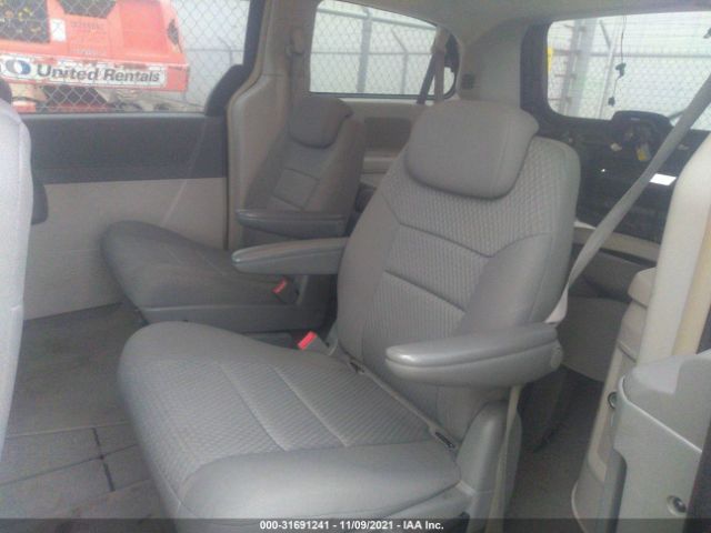 Photo 7 VIN: 2A4RR2D19AR456303 - CHRYSLER TOWN & COUNTRY 