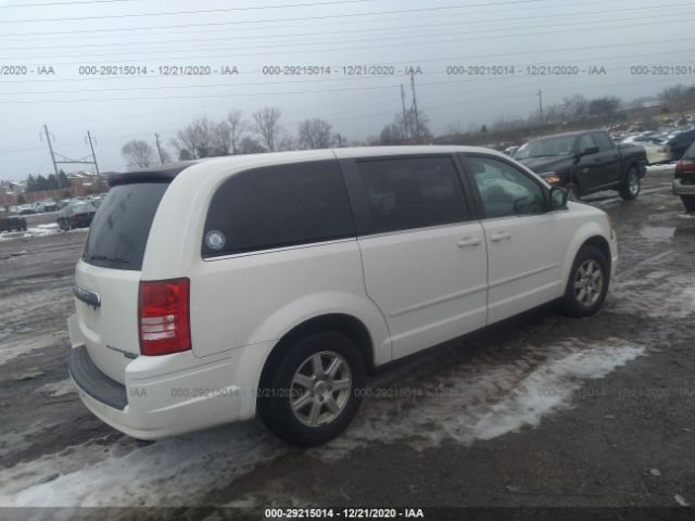 Photo 3 VIN: 2A4RR2D1XAR329981 - CHRYSLER TOWN & COUNTRY 