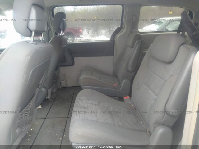 Photo 7 VIN: 2A4RR2D1XAR329981 - CHRYSLER TOWN & COUNTRY 