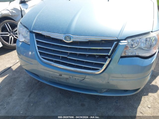 Photo 5 VIN: 2A4RR4DE0AR116939 - CHRYSLER TOWN & COUNTRY 