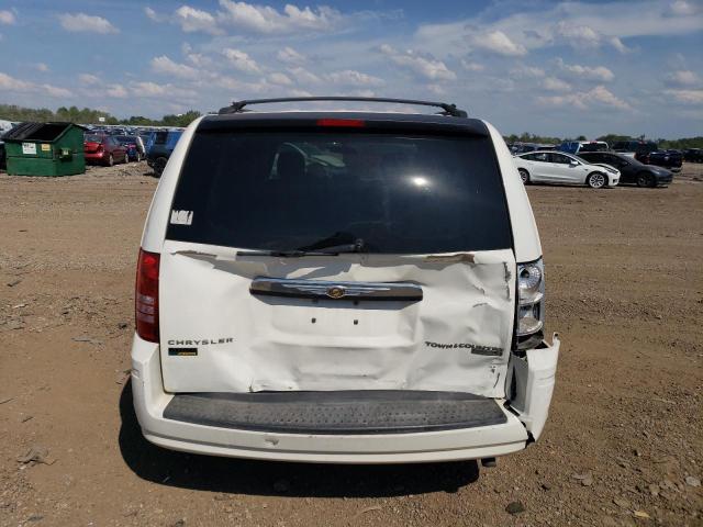 Photo 5 VIN: 2A4RR4DE0AR178549 - CHRYSLER TOWN & COU 