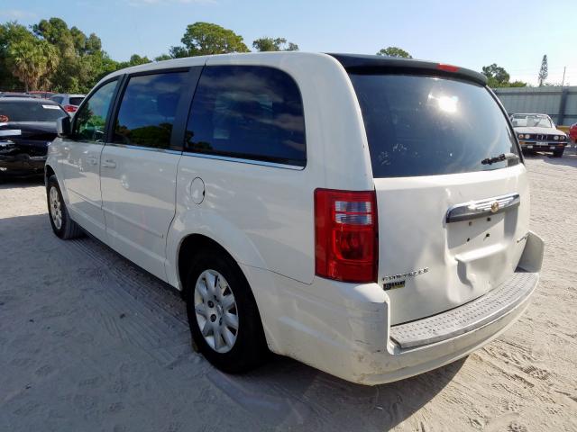 Photo 2 VIN: 2A4RR4DE0AR186487 - CHRYSLER TOWN &AMP COU 