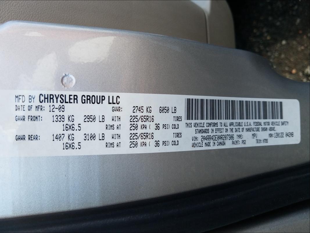 Photo 9 VIN: 2A4RR4DE0AR207306 - CHRYSLER TOWN &AMP COU 