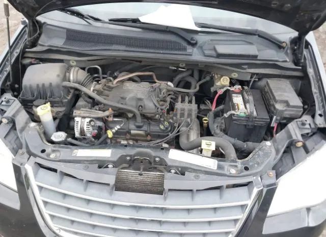 Photo 9 VIN: 2A4RR4DE1AR104038 - CHRYSLER TOWN & COUNTRY 