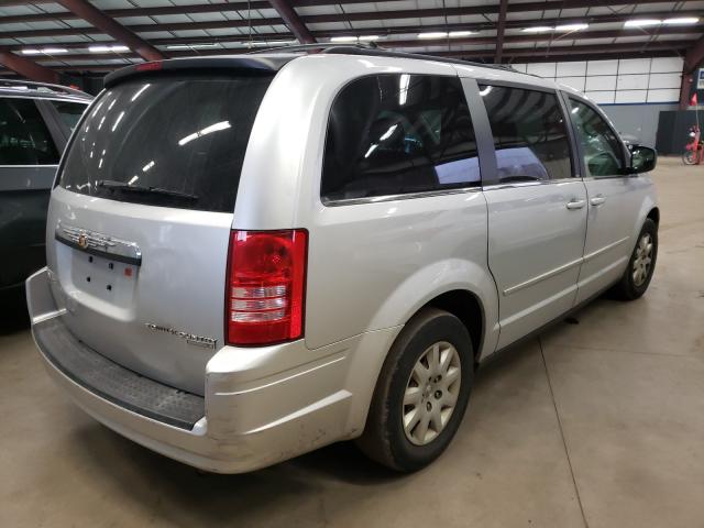 Photo 3 VIN: 2A4RR4DE1AR240556 - CHRYSLER TOWN & COU 