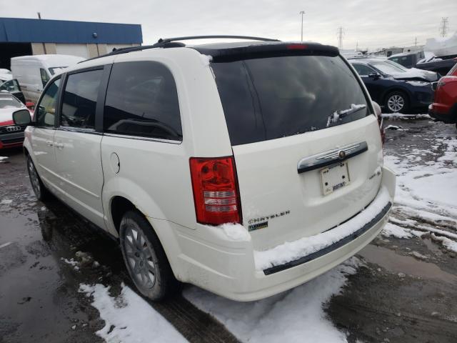 Photo 2 VIN: 2A4RR4DE2AR109619 - CHRYSLER TOWN & COU 