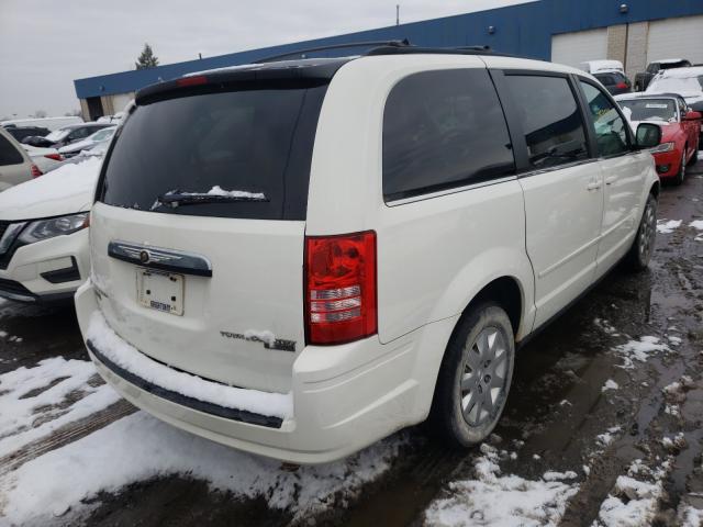 Photo 3 VIN: 2A4RR4DE2AR109619 - CHRYSLER TOWN & COU 