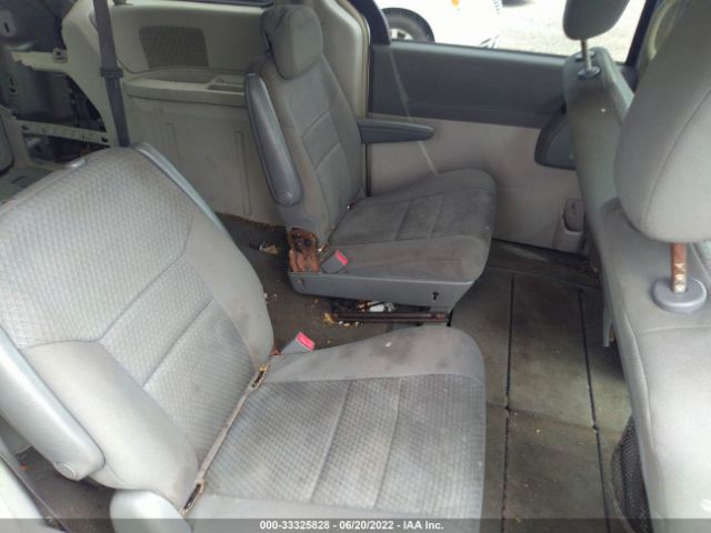 Photo 7 VIN: 2A4RR4DE2AR167861 - CHRYSLER TOWN & COUNTRY 