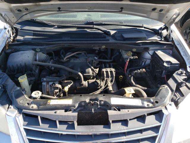 Photo 10 VIN: 2A4RR4DE2AR215357 - CHRYSLER TOWN & COU 