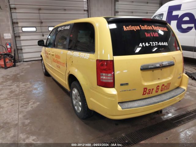 Photo 2 VIN: 2A4RR4DE3AR105529 - CHRYSLER TOWN & COUNTRY 