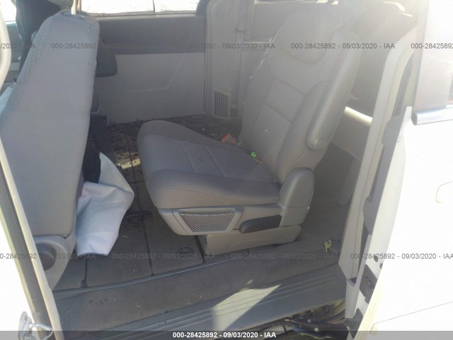 Photo 7 VIN: 2A4RR4DE5AR374051 - CHRYSLER TOWN & COUNTRY 