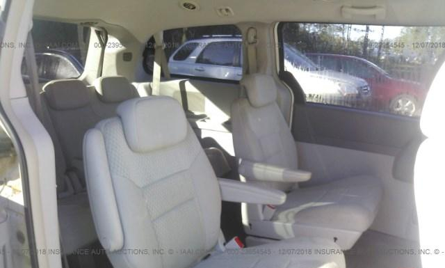 Photo 7 VIN: 2A4RR4DE6AR116153 - CHRYSLER TOWN AND COUNTRY 