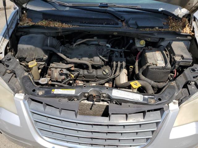 Photo 11 VIN: 2A4RR4DE6AR304865 - CHRYSLER TOWN AND C 