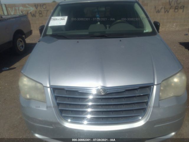 Photo 5 VIN: 2A4RR4DE6AR315896 - CHRYSLER TOWN & COUNTRY 