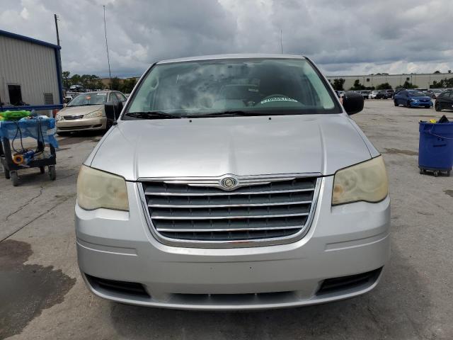 Photo 4 VIN: 2A4RR4DE7AR150649 - CHRYSLER TOWN & COU 