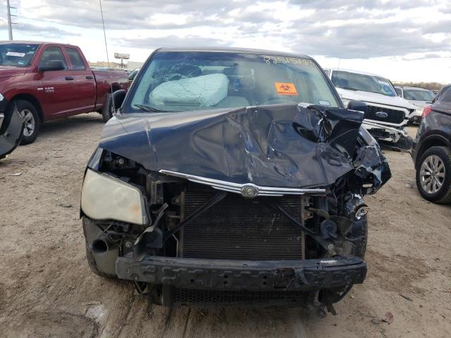 Photo 4 VIN: 2A4RR4DE8AR155617 - CHRYSLER MINIVAN 