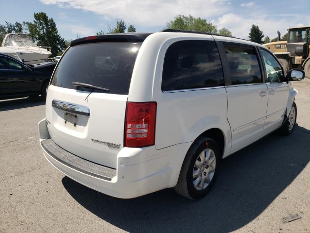 Photo 3 VIN: 2A4RR4DE8AR169842 - CHRYSLER TOWN &AMP COU 