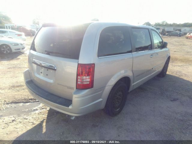 Photo 3 VIN: 2A4RR4DE8AR213404 - CHRYSLER TOWN & COUNTRY 