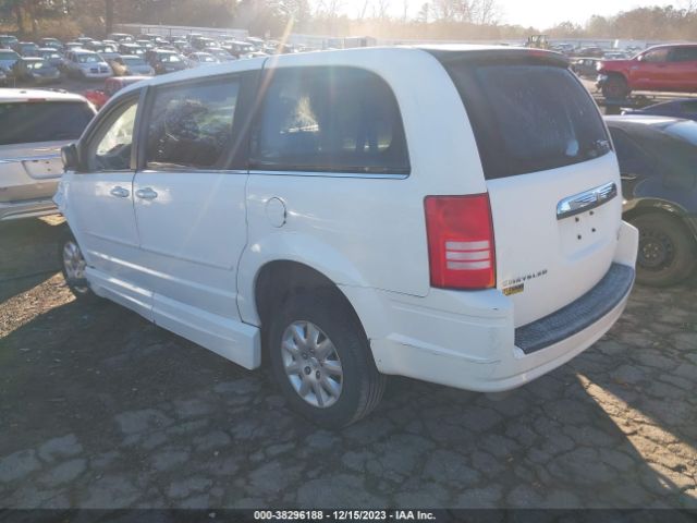 Photo 2 VIN: 2A4RR4DE8AR213631 - CHRYSLER TOWN & COUNTRY 