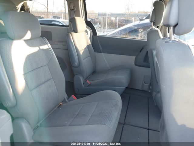 Photo 7 VIN: 2A4RR4DE8AR315124 - CHRYSLER TOWN & COUNTRY 