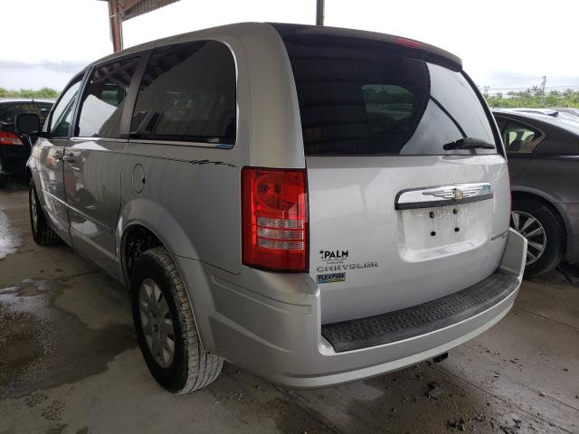 Photo 2 VIN: 2A4RR4DE9AR150703 - CHRYSLER TOWN &AMP COU 