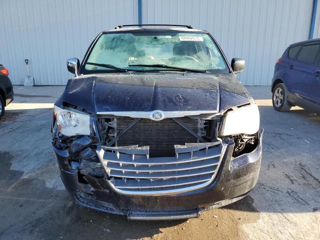 Photo 4 VIN: 2A4RR4DE9AR151558 - CHRYSLER TOWN & COU 