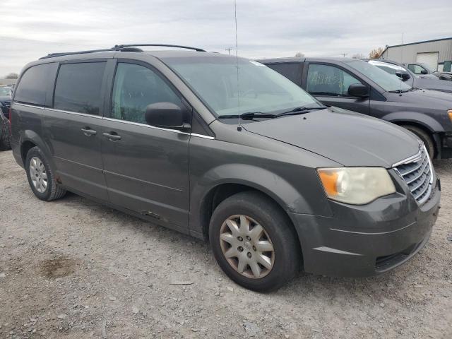 Photo 3 VIN: 2A4RR4DE9AR315116 - CHRYSLER TOWN & COU 