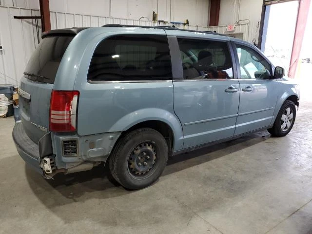 Photo 2 VIN: 2A4RR4DE9AR344471 - CHRYSLER TOWN & COU 