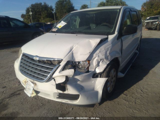 Photo 5 VIN: 2A4RR4DEXAR108928 - CHRYSLER TOWN & COUNTRY 