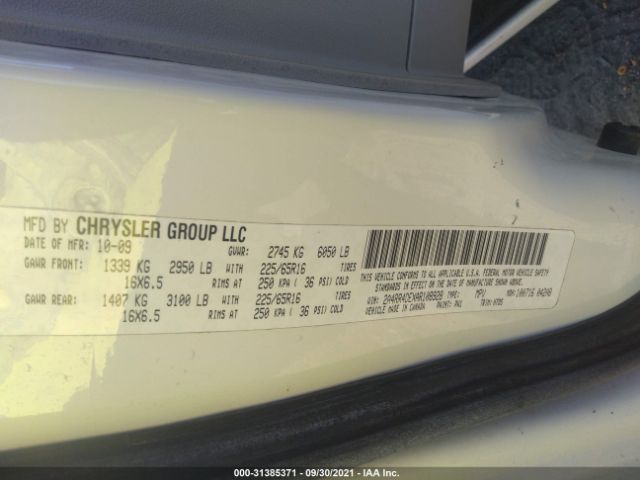 Photo 8 VIN: 2A4RR4DEXAR108928 - CHRYSLER TOWN & COUNTRY 