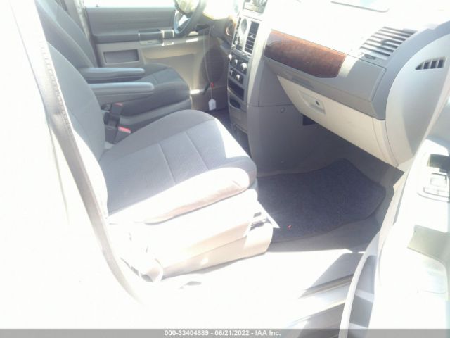 Photo 4 VIN: 2A4RR4DEXAR127530 - CHRYSLER TOWN & COUNTRY 