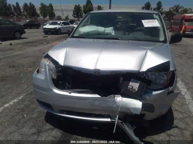 Photo 5 VIN: 2A4RR4DEXAR127530 - CHRYSLER TOWN & COUNTRY 