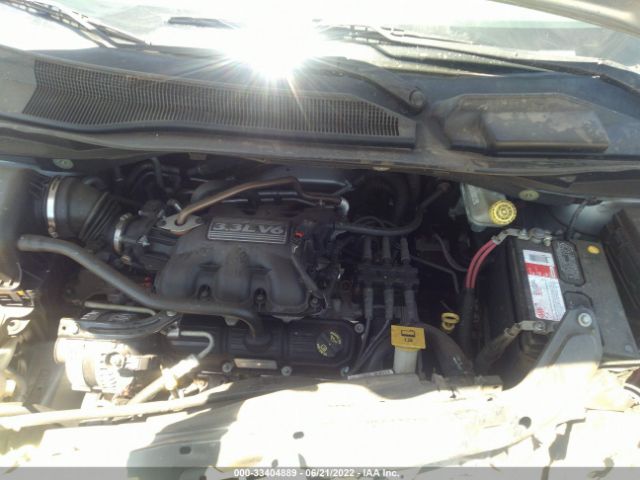 Photo 9 VIN: 2A4RR4DEXAR127530 - CHRYSLER TOWN & COUNTRY 