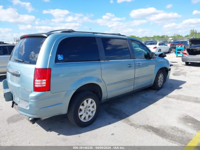 Photo 3 VIN: 2A4RR4DEXAR167784 - CHRYSLER TOWN & COUNTRY 