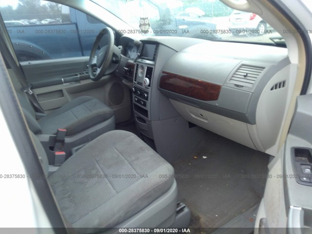 Photo 4 VIN: 2A4RR4DEXAR309664 - CHRYSLER TOWN & COUNTRY 