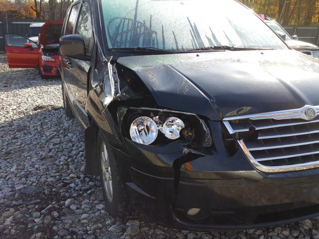 Photo 8 VIN: 2A4RR5D10AR131914 - CHRYSLER TOWN & COU 