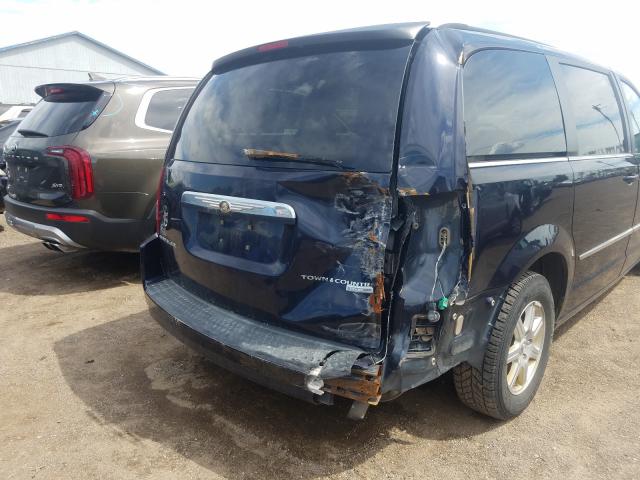 Photo 8 VIN: 2A4RR5D10AR150740 - CHRYSLER TOWN & COU 