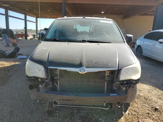 Photo 4 VIN: 2A4RR5D10AR150995 - CHRYSLER TOWN & COU 