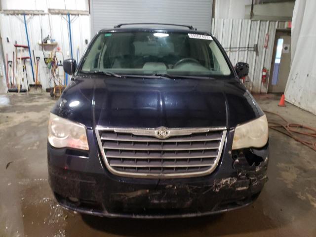 Photo 4 VIN: 2A4RR5D10AR152052 - CHRYSLER TOWN & COU 