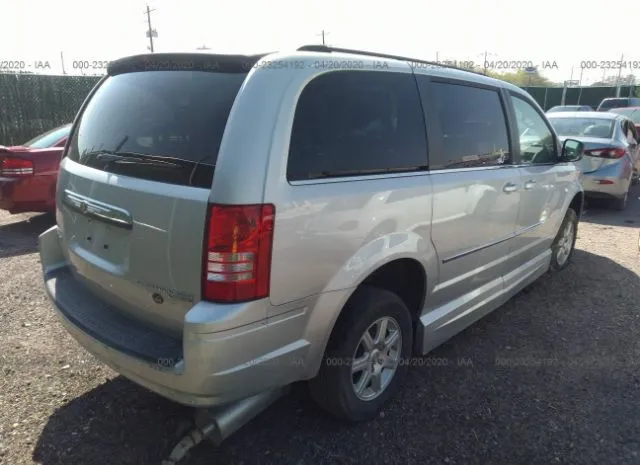 Photo 3 VIN: 2A4RR5D10AR217501 - CHRYSLER TOWN & COUNTRY 