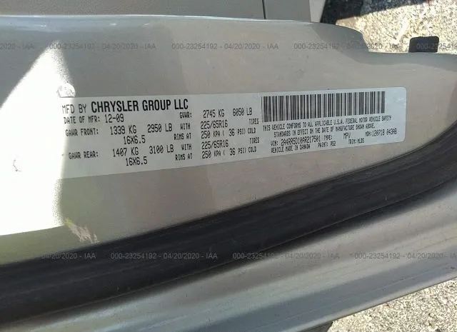 Photo 8 VIN: 2A4RR5D10AR217501 - CHRYSLER TOWN & COUNTRY 