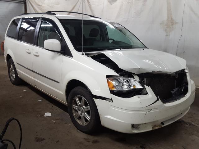 Photo 0 VIN: 2A4RR5D10AR257738 - CHRYSLER TOWN & COU 